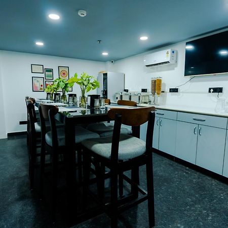 Bedchambers Luxury Apartment Near Golf Course Road Gurgáon Exteriér fotografie