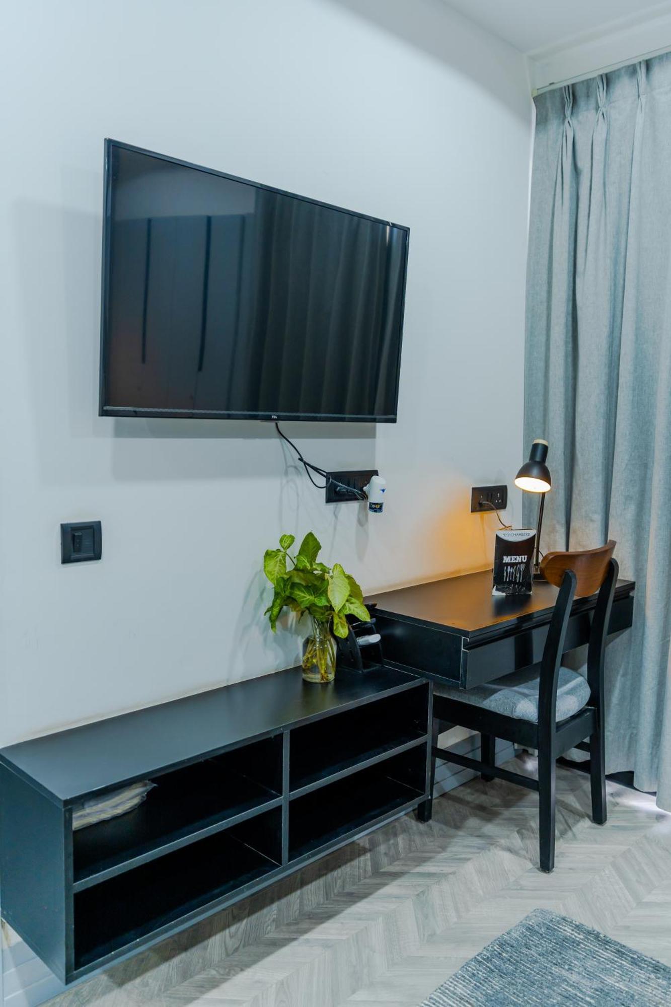 Bedchambers Luxury Apartment Near Golf Course Road Gurgáon Exteriér fotografie