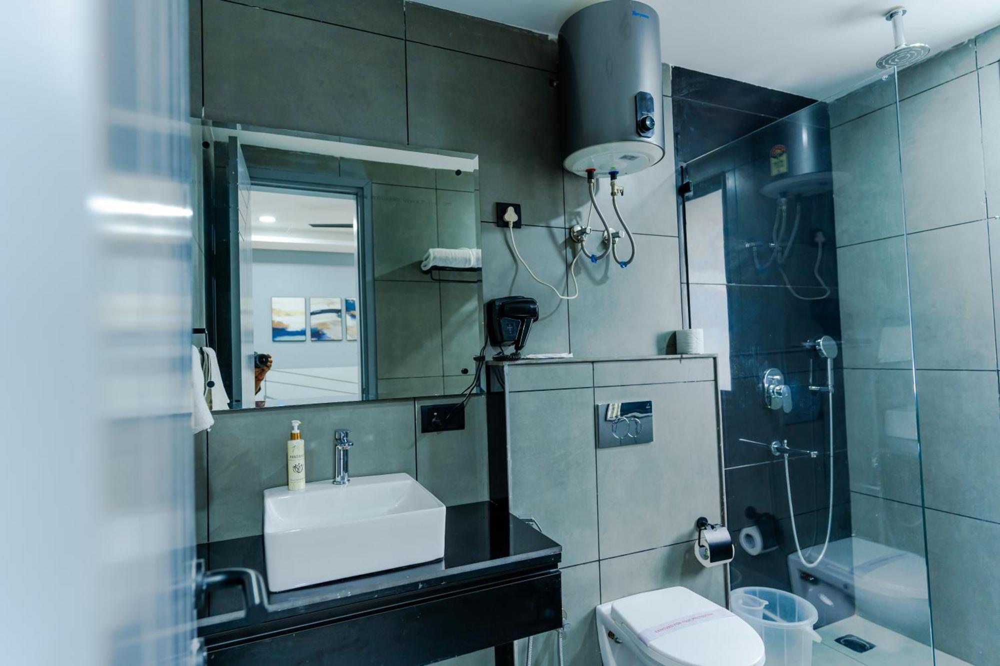 Bedchambers Luxury Apartment Near Golf Course Road Gurgáon Exteriér fotografie